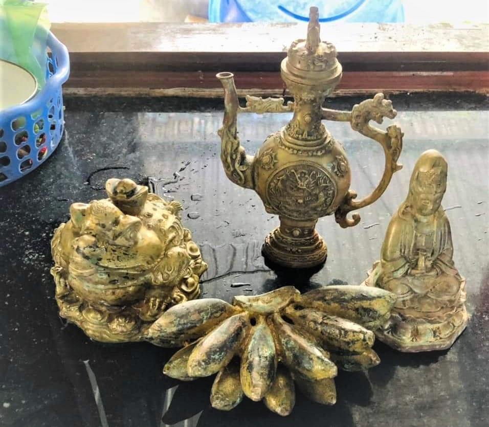 Mất cả trăm triệu đồng vì mê đồ cổ