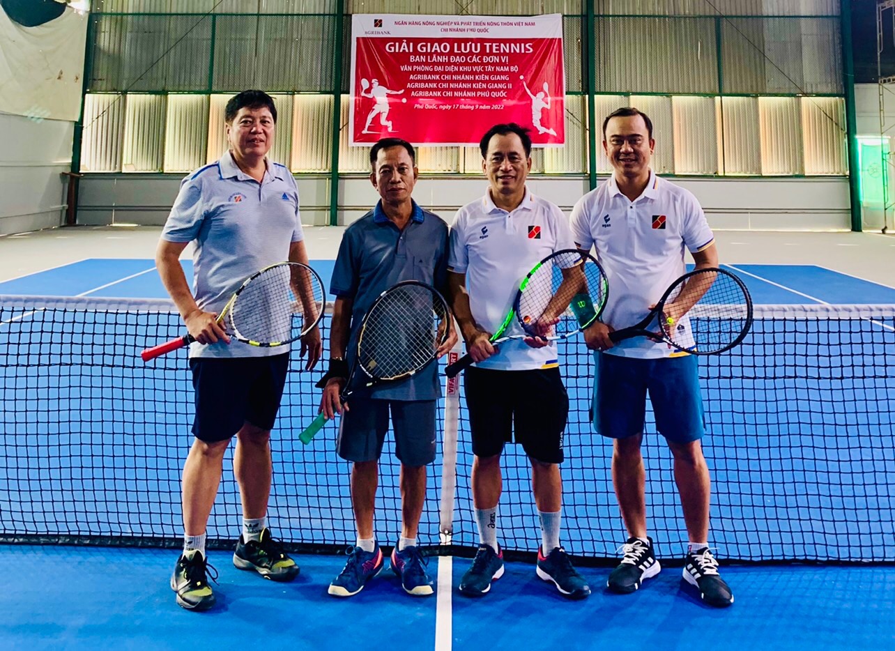 S&ocirc;i nổi giải giao lưu tennis Agribank Chi nh&aacute;nh Ph&uacute; Quốc - Ảnh 4.