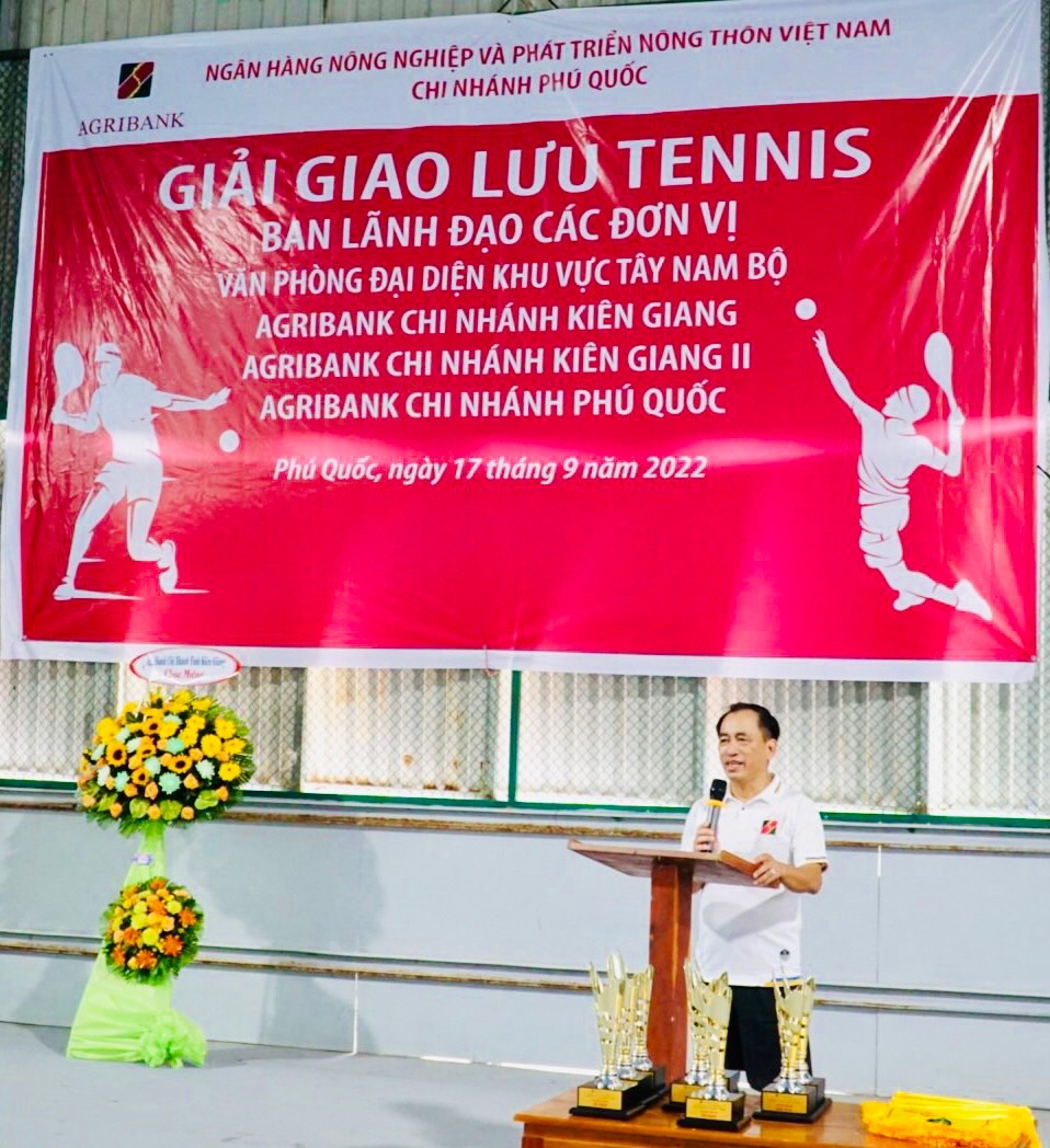 S&ocirc;i nổi giải giao lưu tennis Agribank Chi nh&aacute;nh Ph&uacute; Quốc - Ảnh 1.