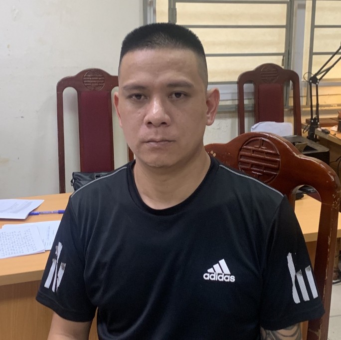 Vụ đ&acirc;m chết người tr&ecirc;n phố: Bắt t&agrave;i xế taxi chở nghi phạm g&acirc;y &aacute;n - Ảnh 2.