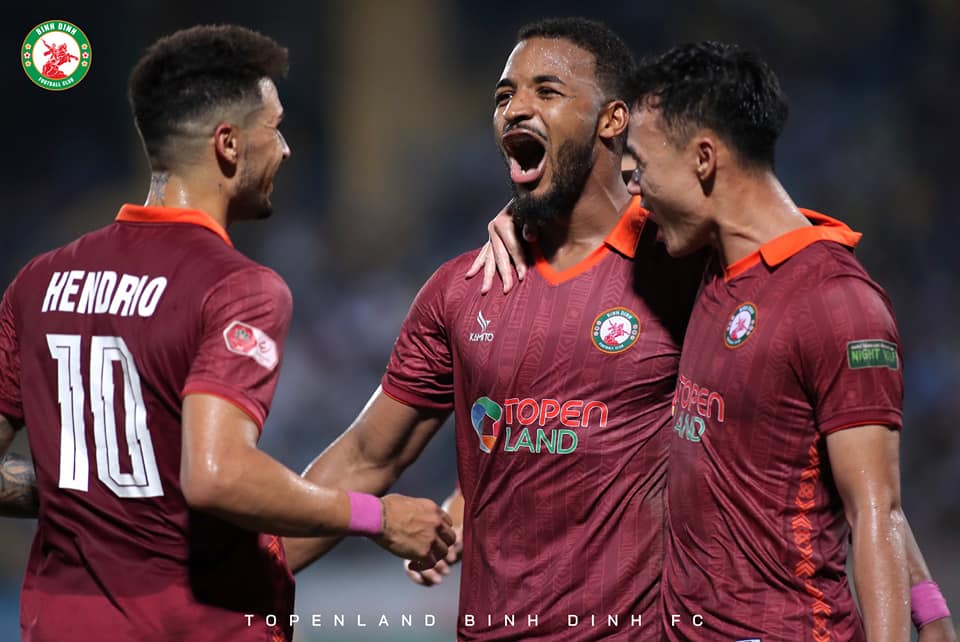Ngỡ ngàng tỉ số giữa Hà Nội FC và TopenLand Bình Định