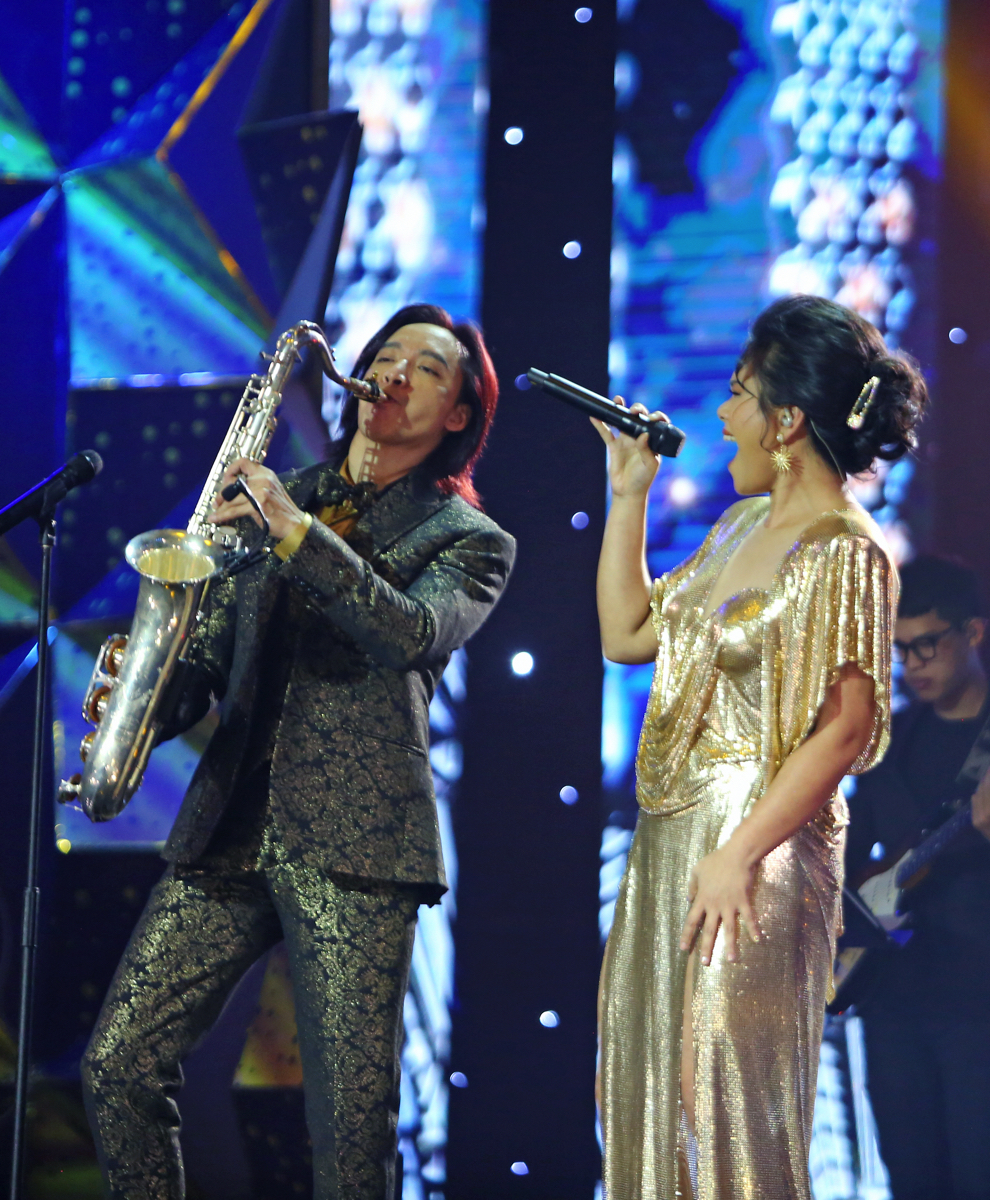 Việt Hương kh&aacute;c lạ trong buổi ra mắt liveshow Ho&agrave;i Phương in Concert của chồng - Ảnh 7.