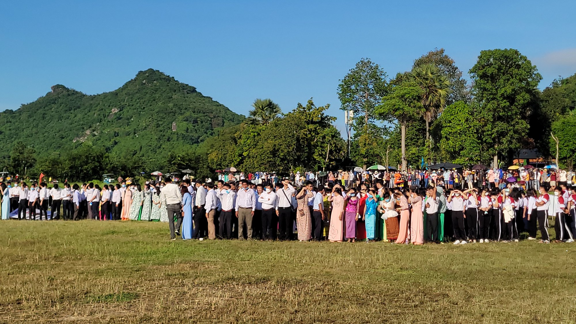 H&igrave;nh ảnh lần đầu xuất hiện dưới ch&acirc;n Phụng Ho&agrave;ng Sơn ở An Giang - Ảnh 5.