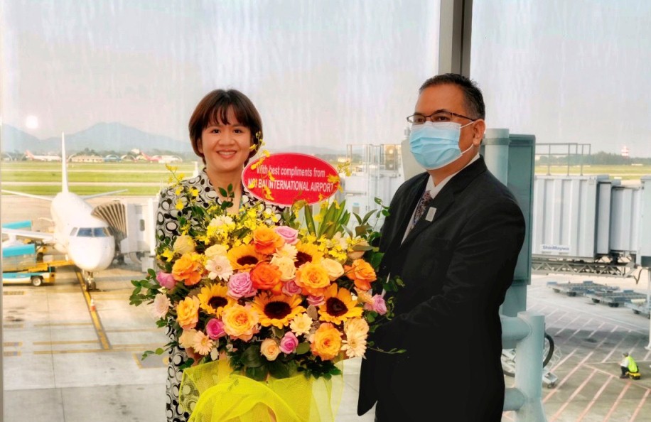H&agrave;ng kh&ocirc;ng quốc tế tấp nập mở đường bay tới H&agrave; Nội - Ảnh 3.