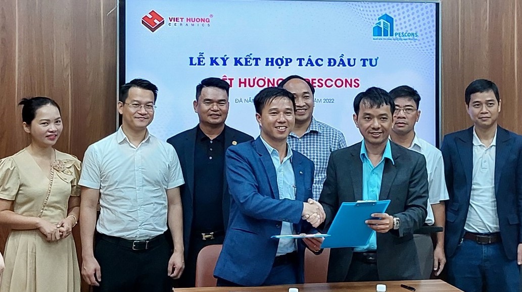 Công ty Việt Hương và Pescons ký kết hợp tác đầu tư
