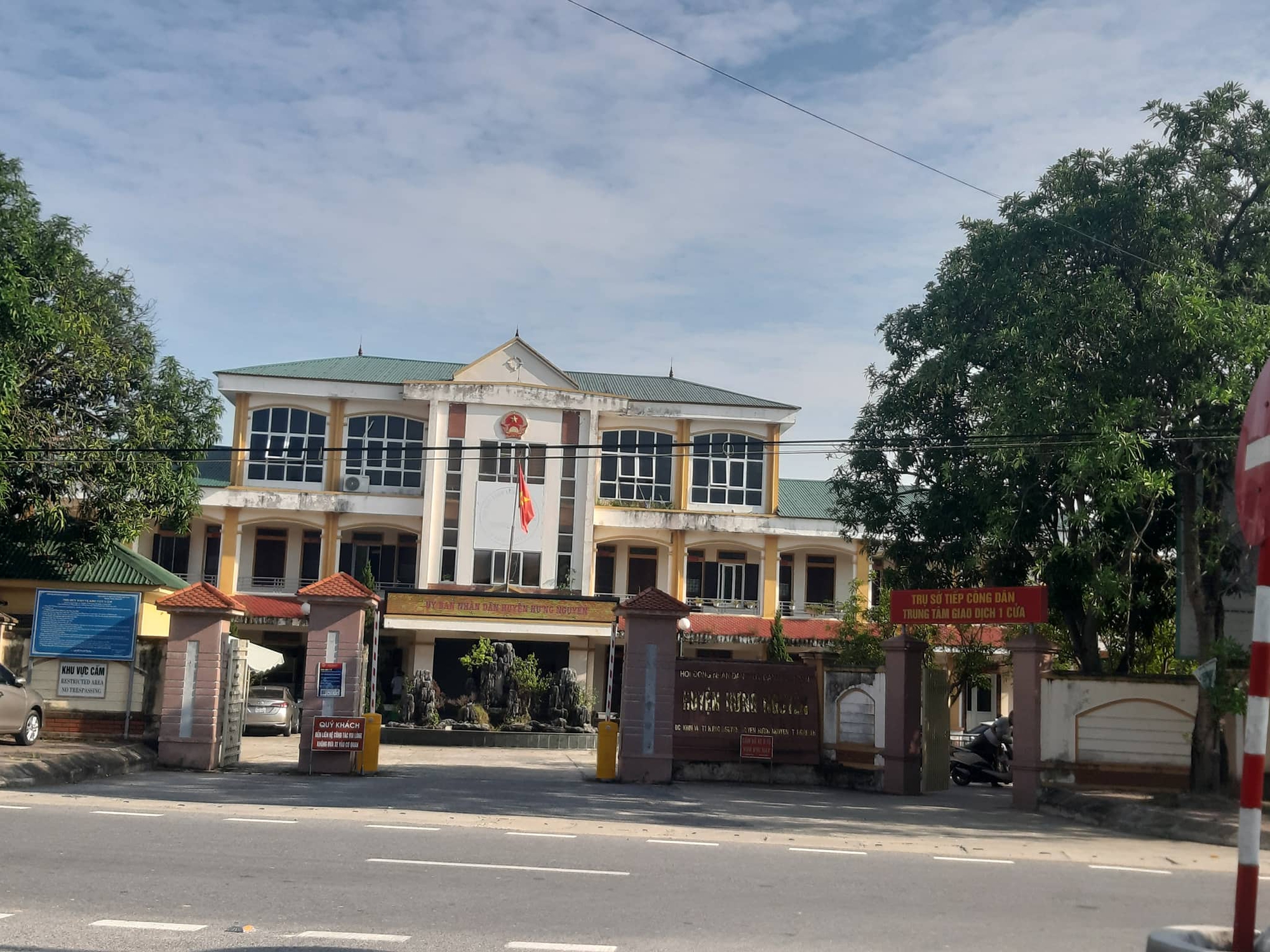 Một chủ tịch huyện không tiếp dân đầy đủ