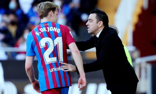 De Jong ch&ecirc; Man United v&agrave; Chelsea, quyết ở lại Barcelona - Ảnh 4.