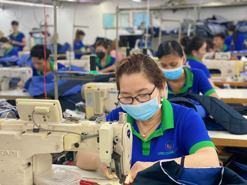THỎA ƯỚC LAO ĐỘNG TẬP THỂ NH&Oacute;M: Chăm lo căn cơ cho c&ocirc;ng nh&acirc;n - Ảnh 1.