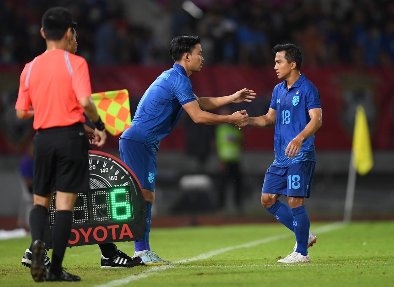 Truyền th&ocirc;ng Th&aacute;i Lan c&ocirc;ng k&iacute;ch thất bại của đội chủ nh&agrave; King&rsquo;s Cup - Ảnh 3.