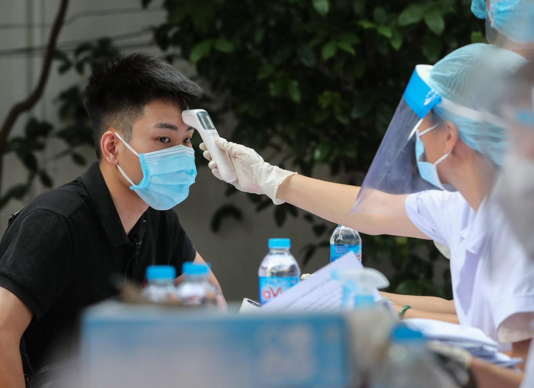 Dịch COVID-19 hôm nay: Số nhiễm và bệnh nhân nặng đều tăng