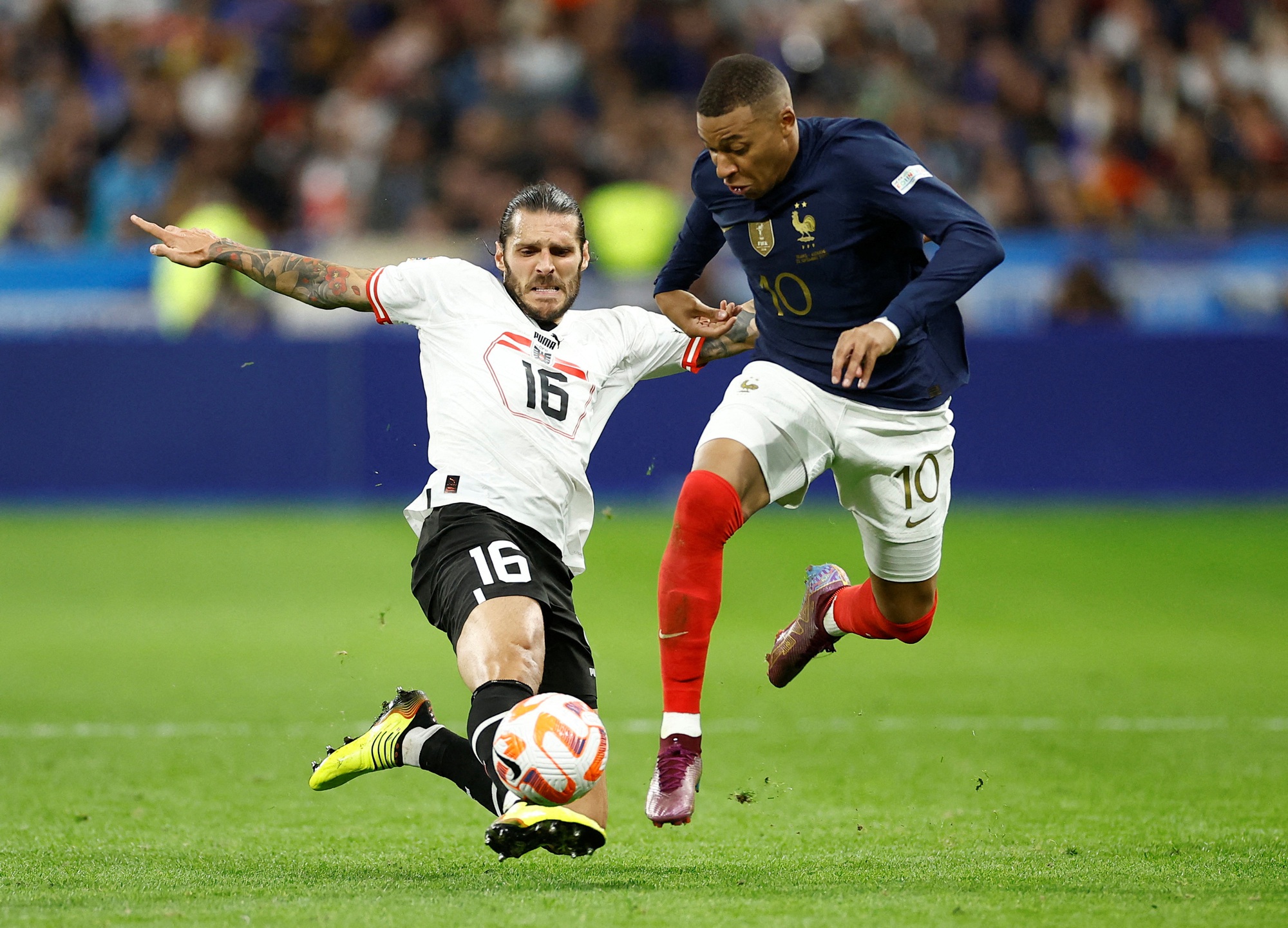 Hạ Áo 2-0 sân nhà, Pháp thoát phận chót bảng Nations League