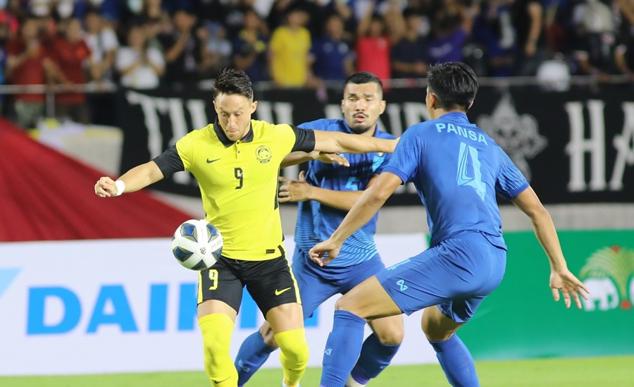 Truyền th&ocirc;ng Th&aacute;i Lan c&ocirc;ng k&iacute;ch thất bại của đội chủ nh&agrave; King&rsquo;s Cup - Ảnh 1.