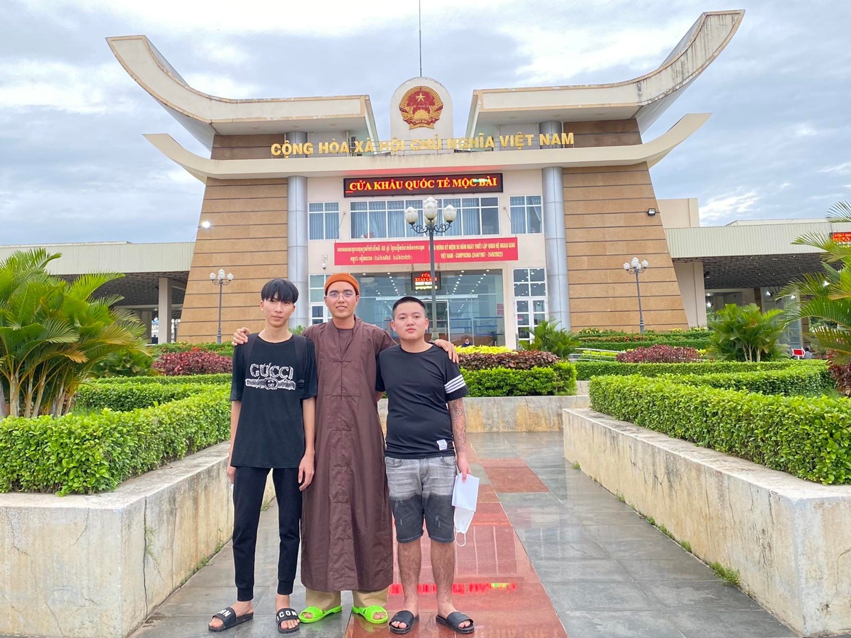Giải cứu 2 thanh niên sập bẫy “việc nhẹ lương cao” ở Campuchia