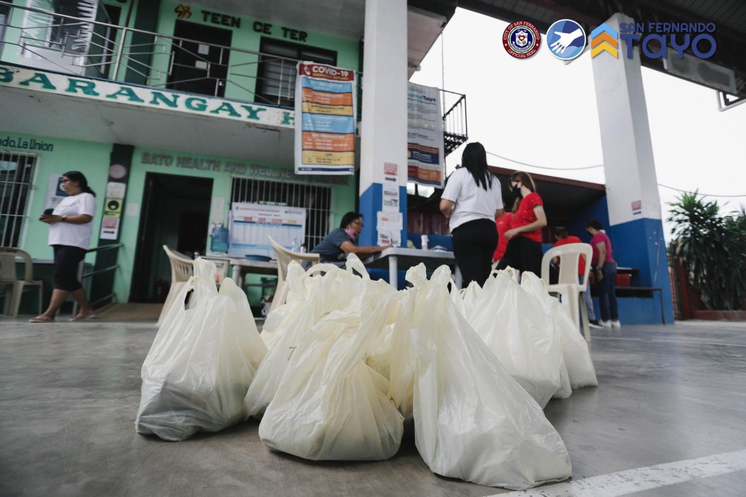 Si&ecirc;u b&atilde;o Noru đổ bộ Philippines, mang theo sức mạnh b&ugrave;ng nổ - Ảnh 11.