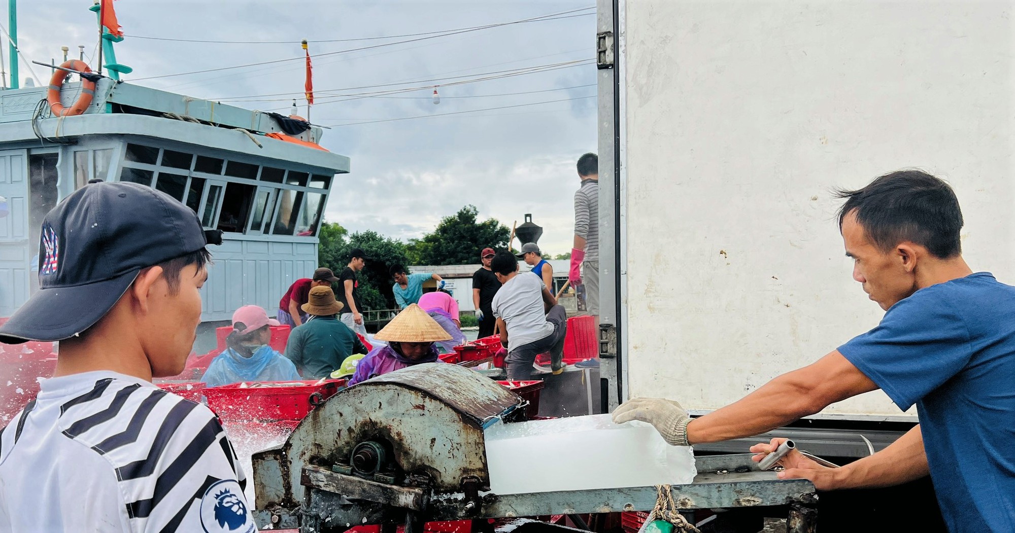 Quảng Nam, Đ&agrave; Nẵng, Thừa Thi&ecirc;n - Huế... hối hả ứng ph&oacute; b&atilde;o Noru - Ảnh 7.