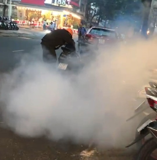 CLIP: Quán bún đậu nổi tiếng TP Buôn Ma Thuột liên tục bị "khủng bố"