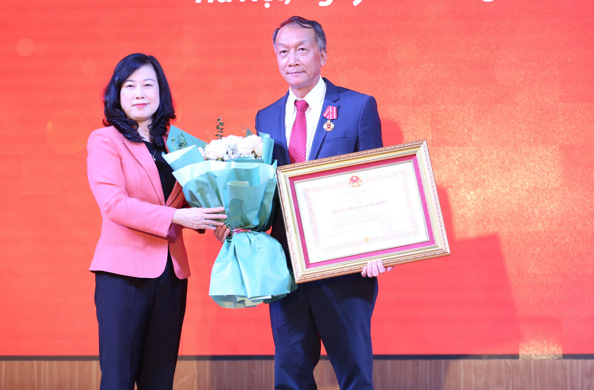 Một viện trưởng ng&agrave;nh y xin th&ocirc;i t&aacute;i bổ nhiệm, nghỉ quản l&yacute; sớm - Ảnh 1.