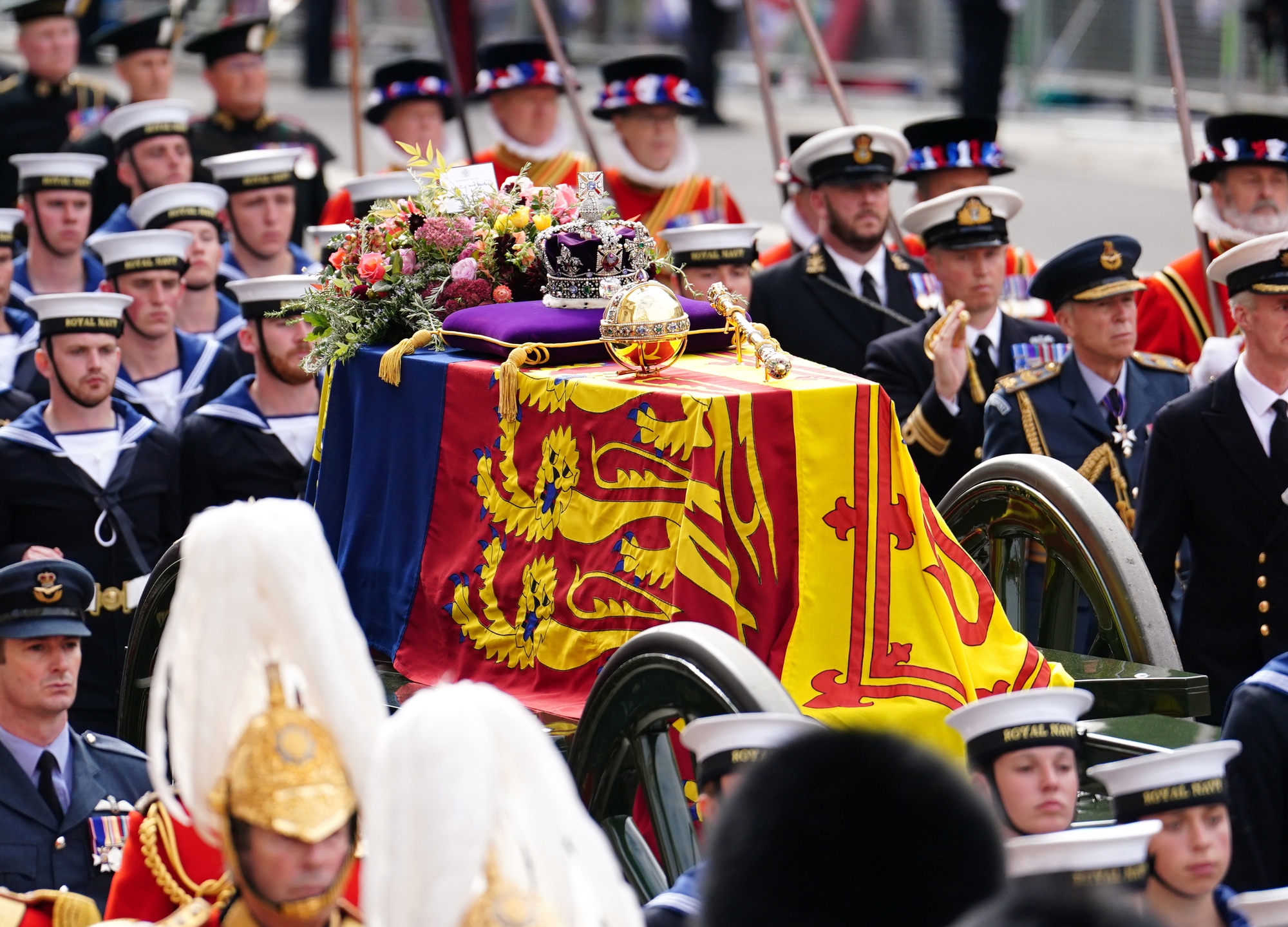 Hoàng gia Anh công bố ảnh nơi an nghỉ của Nữ hoàng Elizabeth II - Ảnh 2.