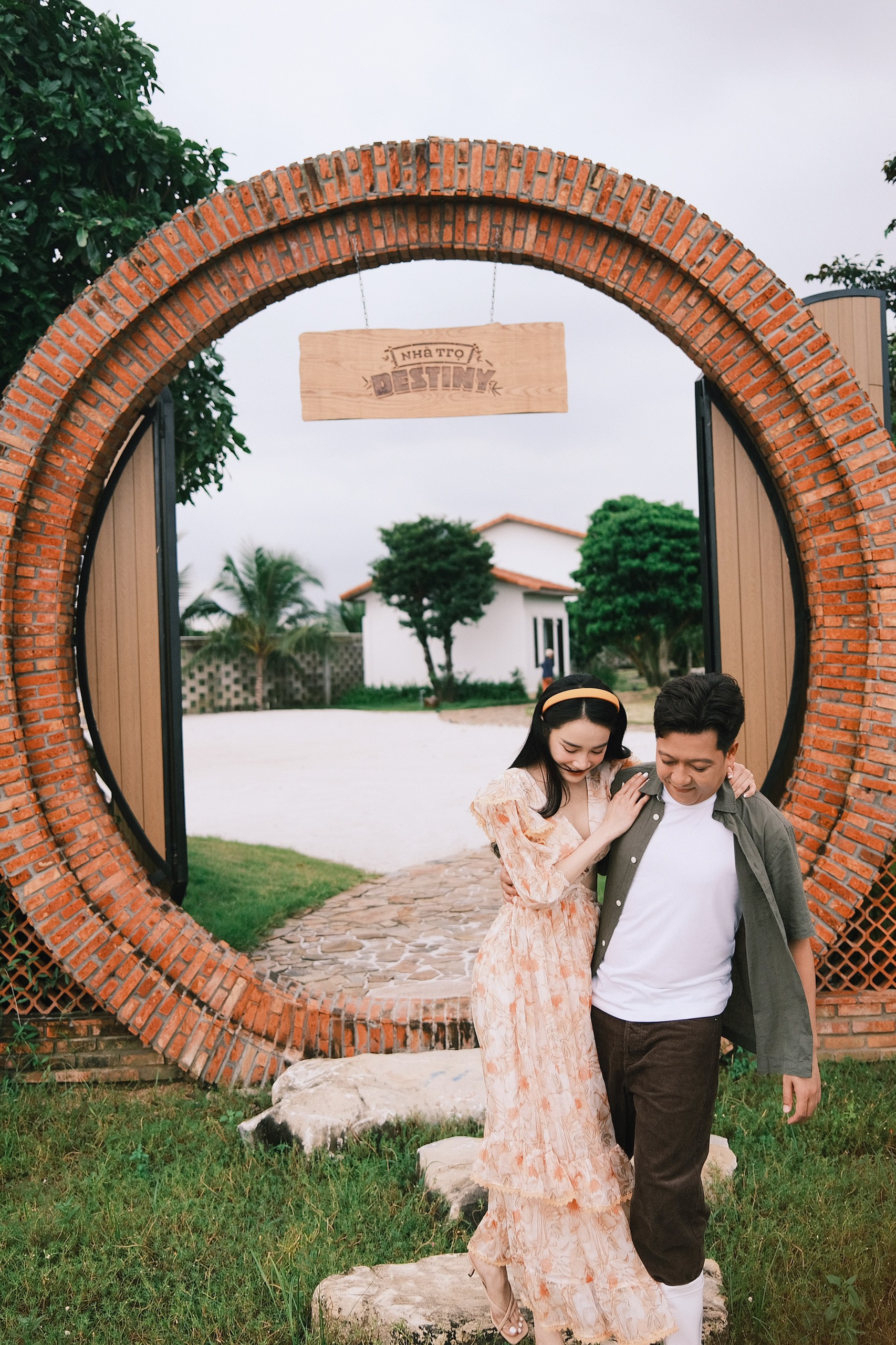 Trường Giang đưa Nh&atilde; Phương đến nơi xa vắng để h&acirc;m n&oacute;ng t&igrave;nh y&ecirc;u - Ảnh 3.