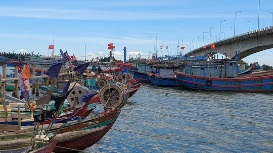 Quảng Nam, Đ&agrave; Nẵng, Thừa Thi&ecirc;n - Huế... hối hả ứng ph&oacute; b&atilde;o Noru - Ảnh 32.