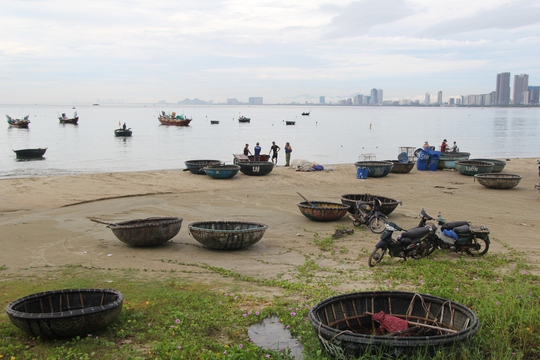 Quảng Nam, Đ&agrave; Nẵng, Thừa Thi&ecirc;n - Huế... hối hả ứng ph&oacute; b&atilde;o Noru - Ảnh 14.