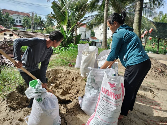 Quảng Nam, Đ&agrave; Nẵng, Thừa Thi&ecirc;n - Huế... hối hả ứng ph&oacute; b&atilde;o Noru - Ảnh 24.