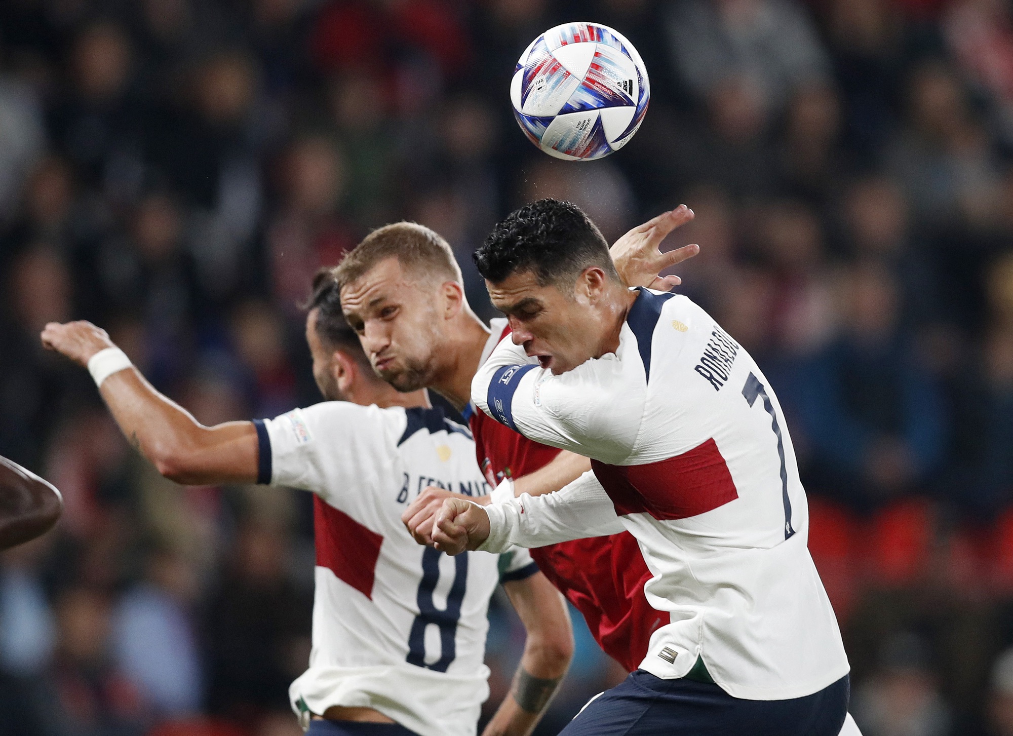 Dàn sao Man United tỏa sáng, Bồ Đào Nha mơ vé bán kết Nations League - Ảnh 2.