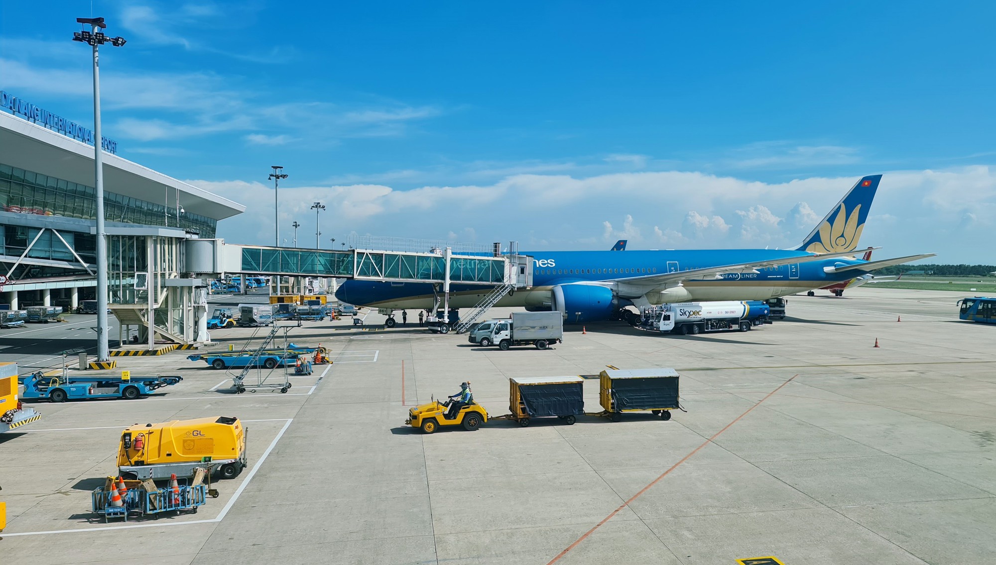 SIÊU BÃO NORU: Công văn hoả tốc dừng khai thác nhiều sân bay tại miền Trung