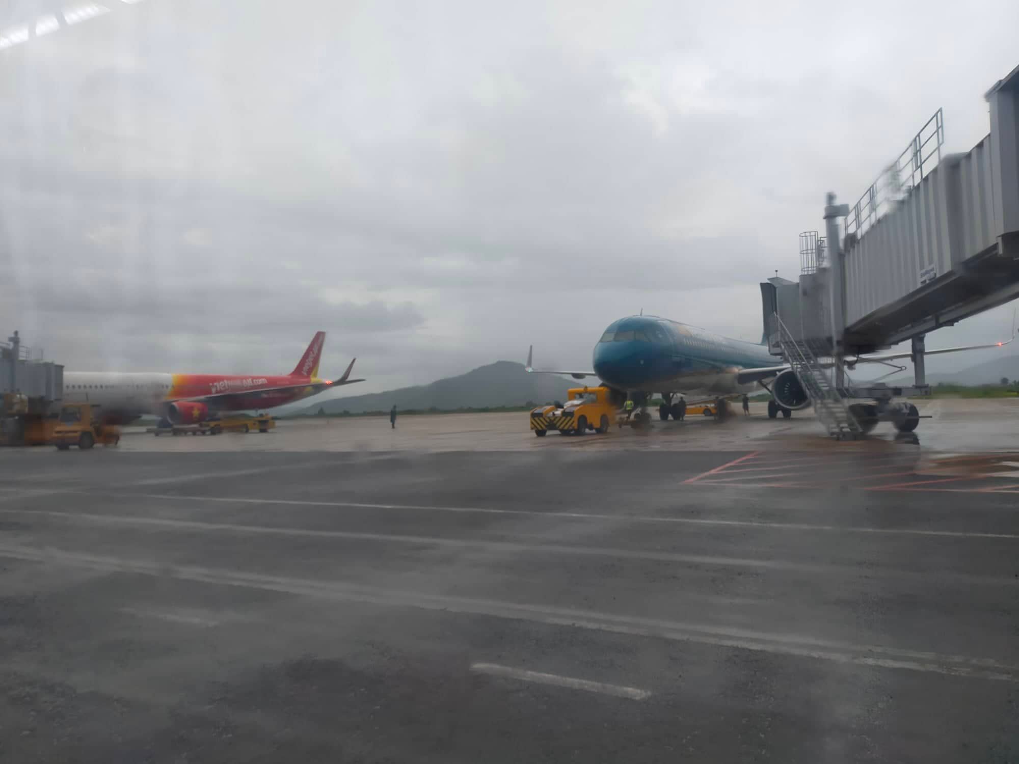 Siêu bão Noru: Đóng cửa thêm 5 sân bay khu vực miền Trung