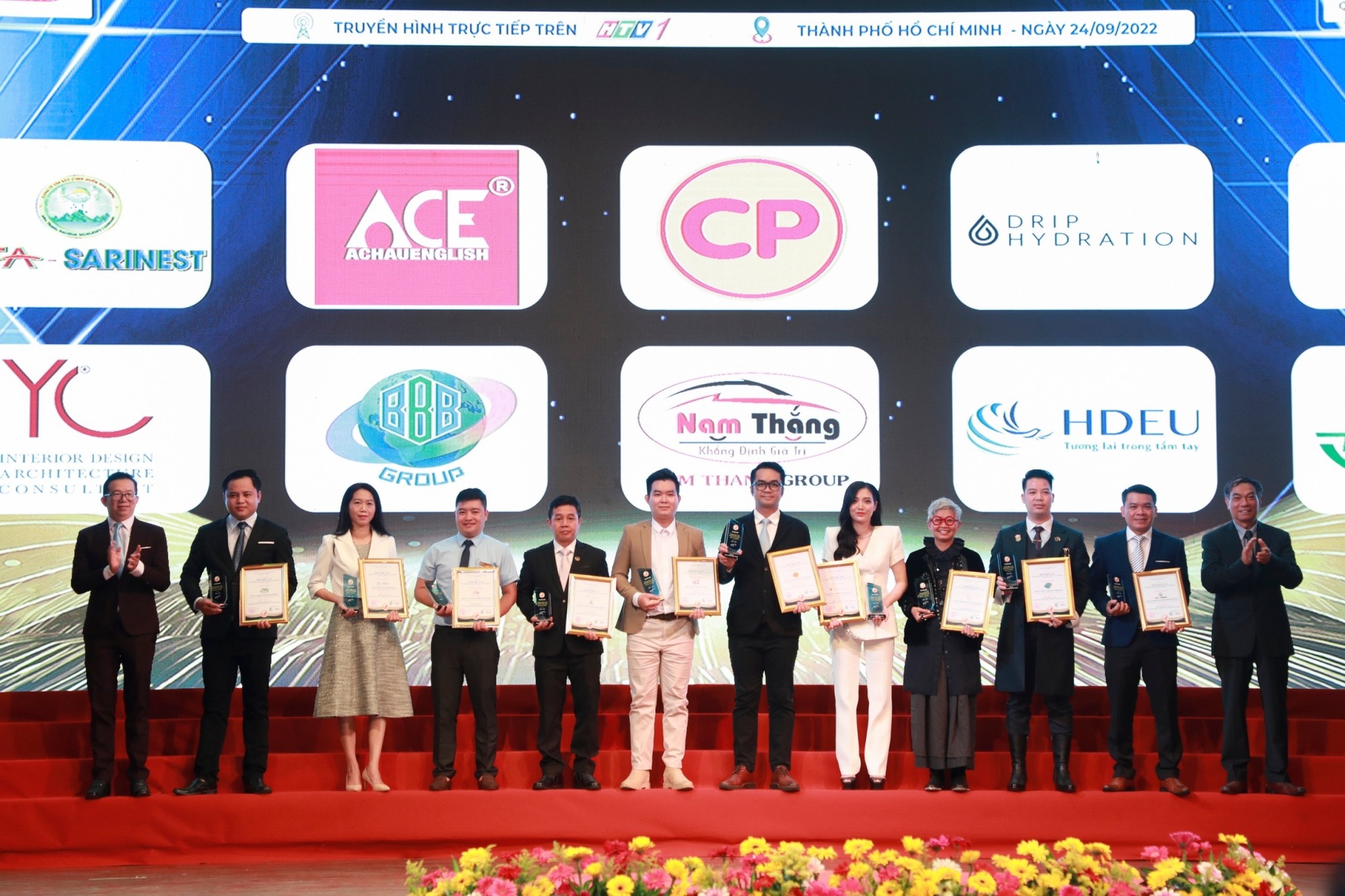 C.P. Việt Nam đạt giải thưởng &ldquo;Thương hiệu uy t&iacute;n - Sản phẩm chất lượng - Dịch vụ tin d&ugrave;ng&rdquo; - Ảnh 3.