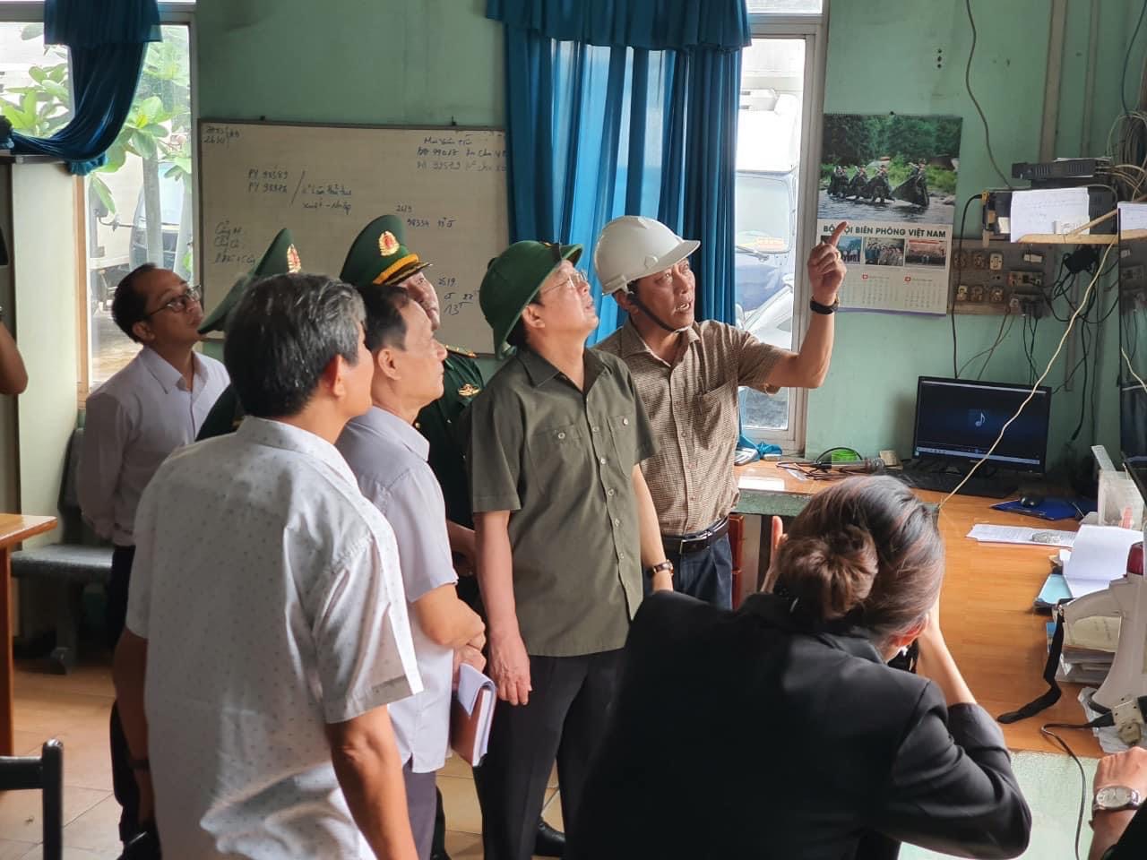 SI&Ecirc;U B&Atilde;O NORU: Hối hả chạy b&atilde;o ở Thừa Thi&ecirc;n - Huế, B&igrave;nh Định - Ảnh 16.