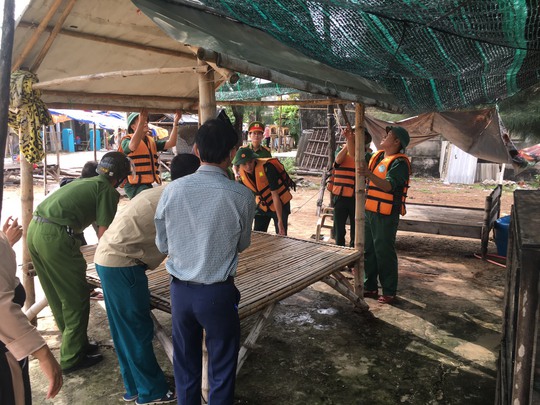 SI&Ecirc;U B&Atilde;O NORU: Hối hả chạy b&atilde;o ở Thừa Thi&ecirc;n - Huế, B&igrave;nh Định - Ảnh 2.