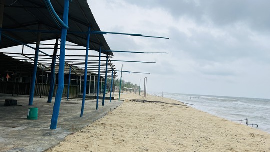 SI&Ecirc;U B&Atilde;O NORU: Hối hả chạy b&atilde;o ở Thừa Thi&ecirc;n - Huế, B&igrave;nh Định - Ảnh 10.