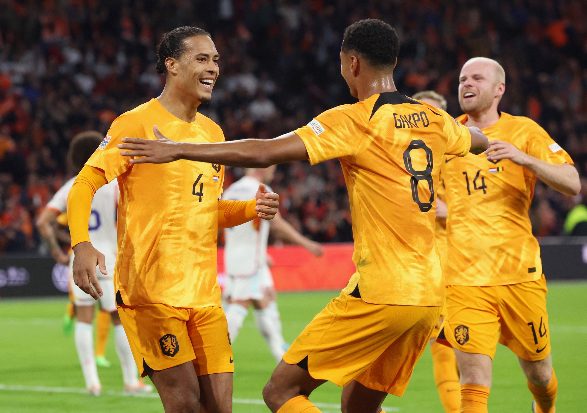 Người hùng Van Dijk trao vé bán kết Nations League cho Hà Lan