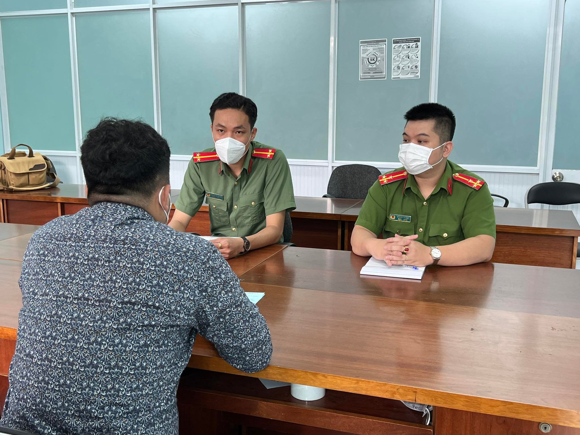 Công an vạch trần mánh lới của chủ trang facebook "Đất nền quận 10"