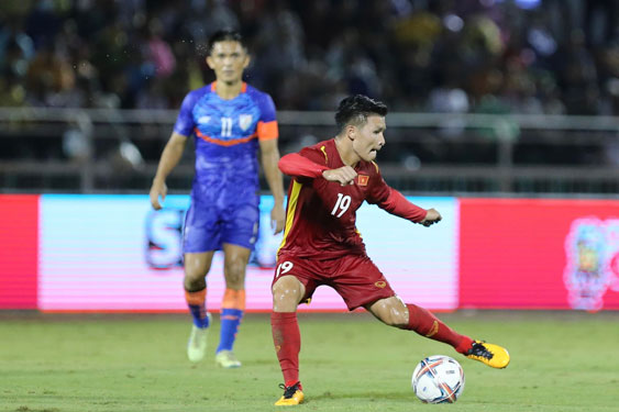 Tuyển Việt Nam - Ấn Độ: 3-0: Quang Hải thể hiện đẳng cấp
