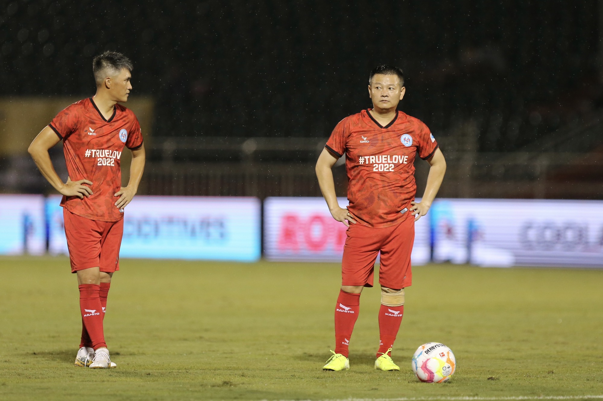 Công Vinh sút tung lưới thủ thành từng vô địch World Cup