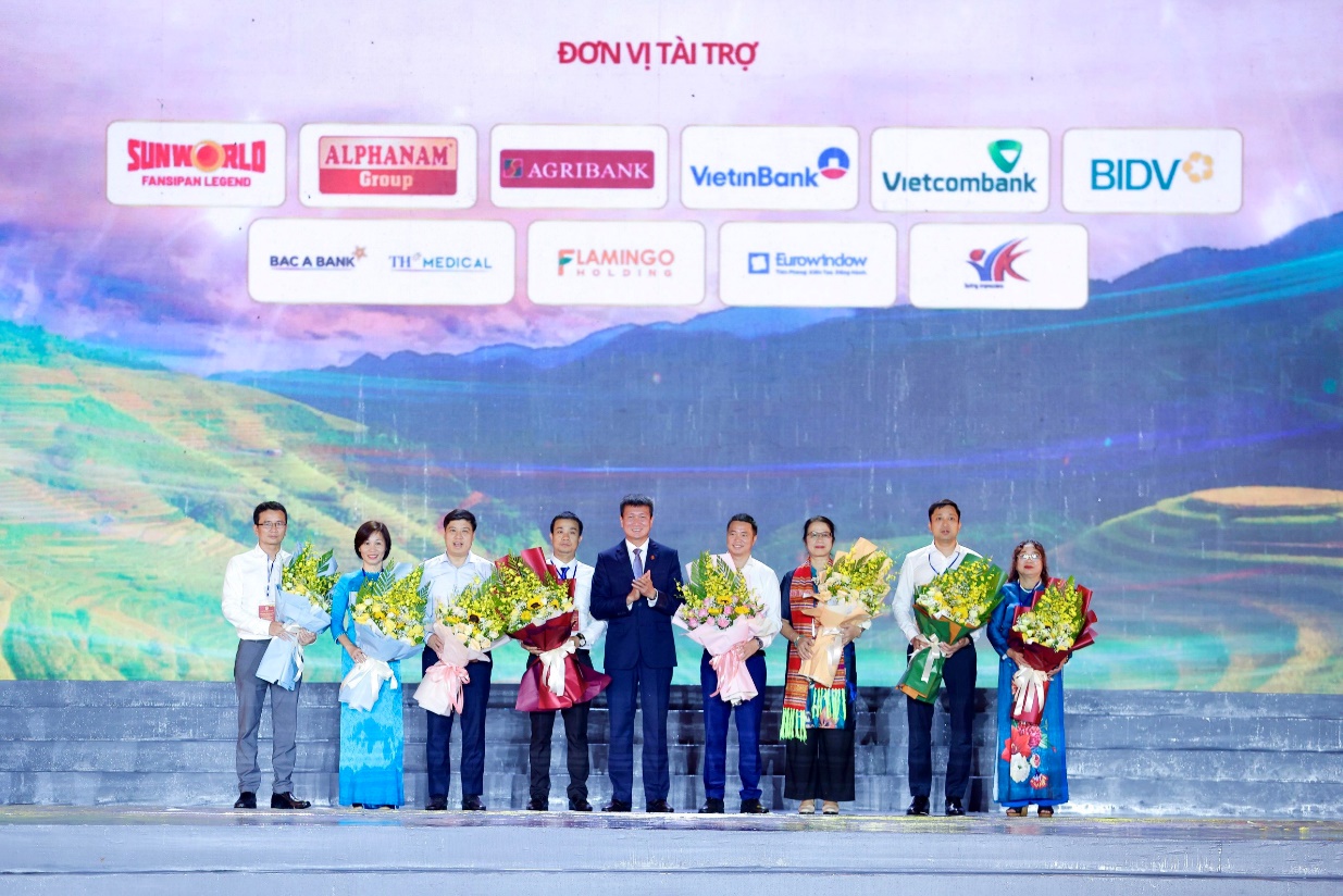 Agribank đồng hành Lễ đón nhận Bằng của UNESCO ghi danh “Nghệ thuật Xòe Thái”