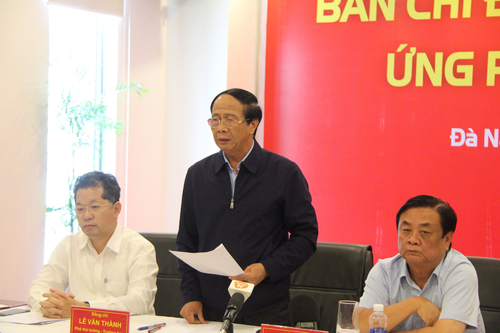 Thủ tướng Phạm Minh Ch&iacute;nh chỉ đạo sau b&atilde;o: Cần cấp gạo th&igrave; c&oacute; gạo - cần tiền th&igrave; cấp tiền - Ảnh 2.