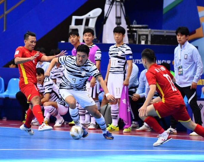 Futsal châu Á: Đội tuyển Việt Nam đại thắng Hàn Quốc