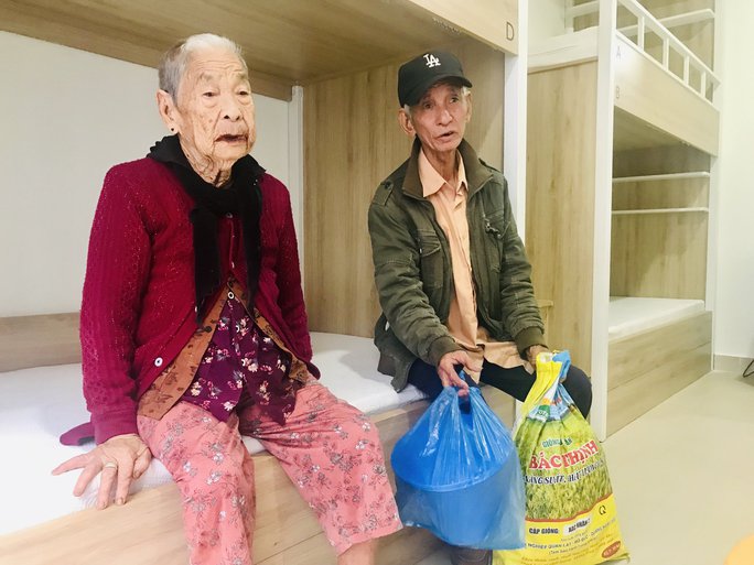 Lấp lánh tình người