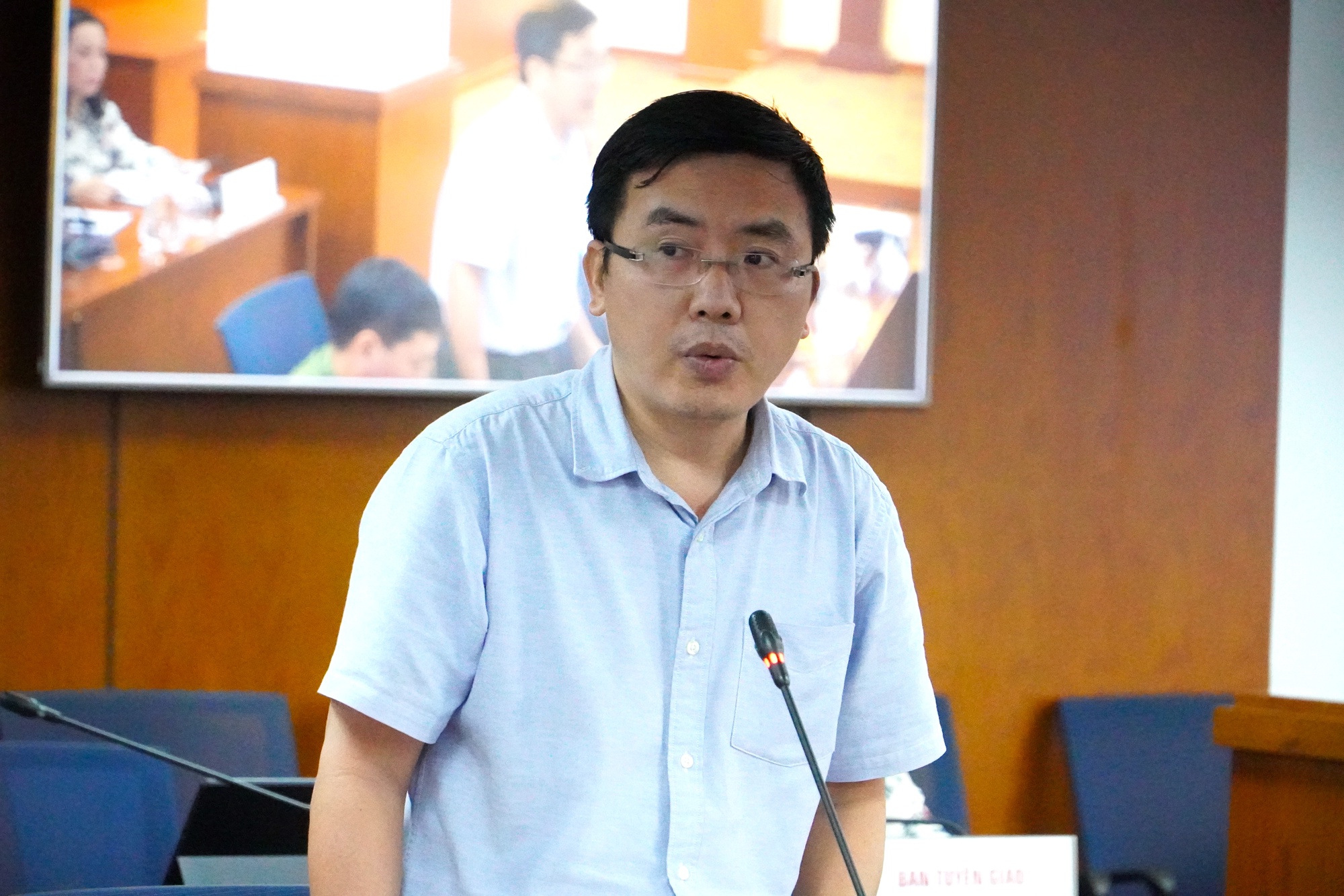 LƯU &Yacute;: TP HCM đ&atilde; cấm tất cả phương tiện qua cầu vượt Nguyễn Hữu Cảnh - Ảnh 4.