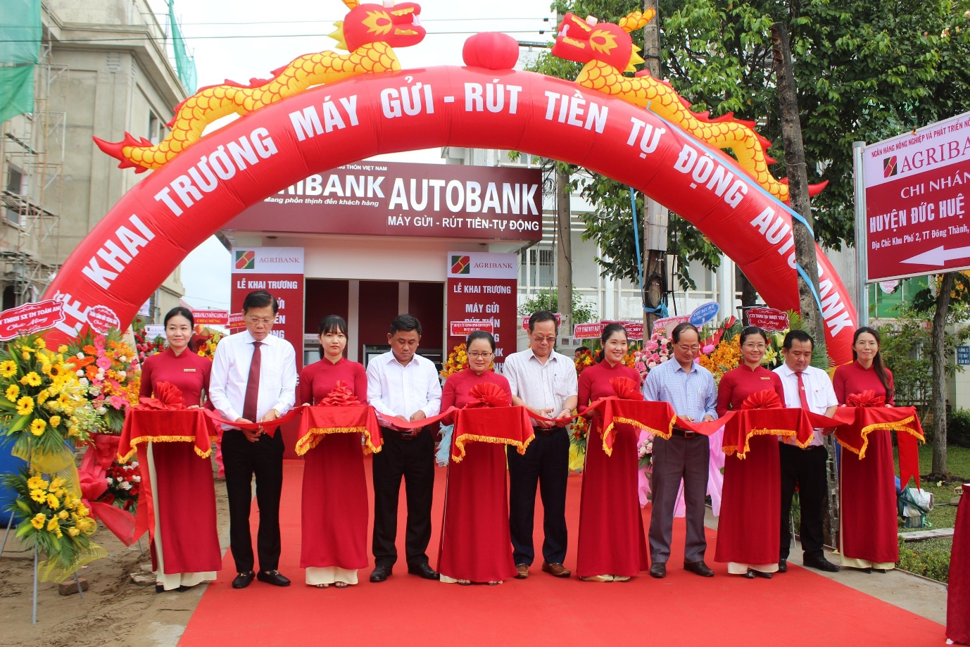 Agribank khai trương CDM đầu tiên tại huyện biên giới Đức Huệ
