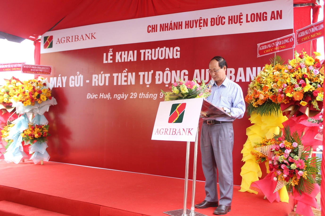 Agribank khai trương CDM đầu ti&ecirc;n tại huyện bi&ecirc;n giới Đức Huệ - Ảnh 2.
