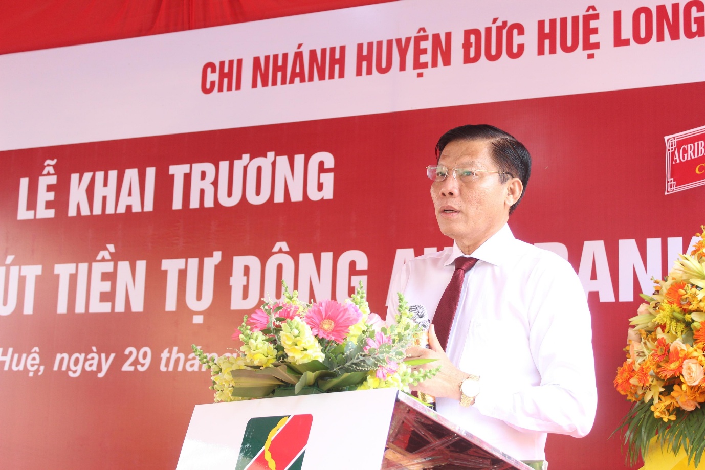 Agribank khai trương CDM đầu ti&ecirc;n tại huyện bi&ecirc;n giới Đức Huệ - Ảnh 4.