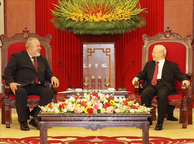 Mời Tổng B&iacute; thư Nguyễn Ph&uacute; Trọng thăm Cuba - Ảnh 2.
