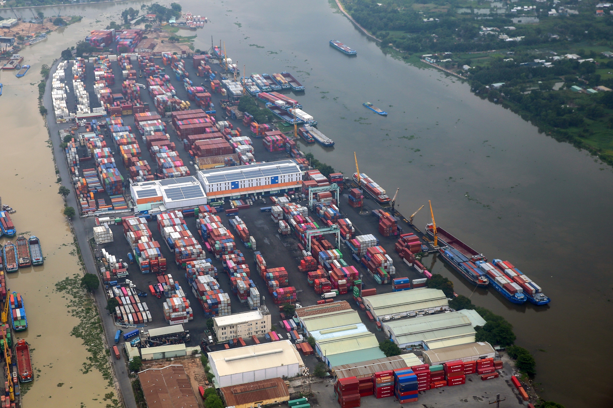 Là trung tâm kinh tế lớn nhất nước nhưng TP HCM chưa có trung tâm logistic