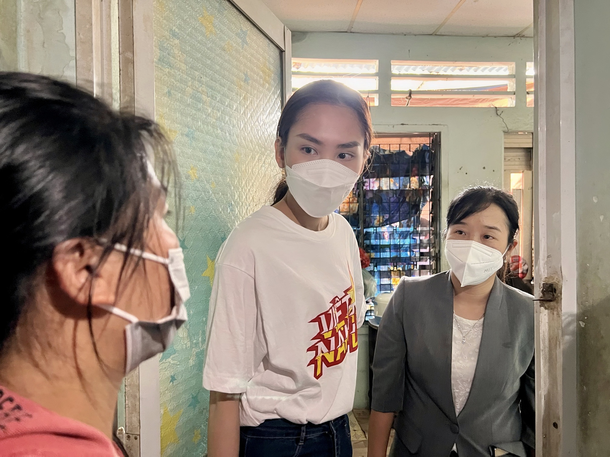 Hoa hậu Mai Phương l&agrave;m điều &yacute; nghĩa trong ng&agrave;y sinh nhật - Ảnh 3.