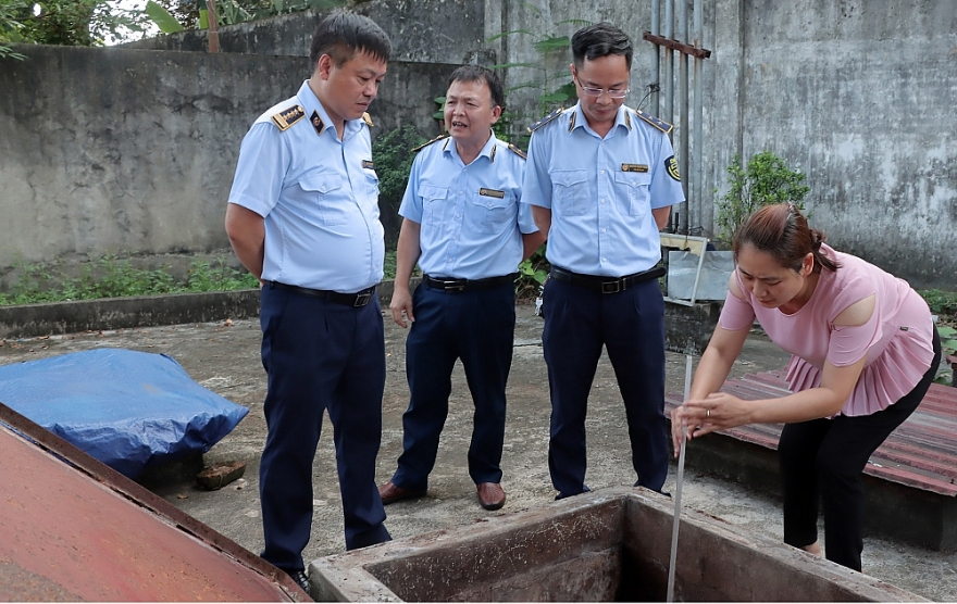 Gi&aacute;m s&aacute;t h&agrave;ng loạt cửa h&agrave;ng xăng dầu ở H&agrave; Nội, Vĩnh Ph&uacute;c, Th&aacute;i Nguy&ecirc;n - Ảnh 2.