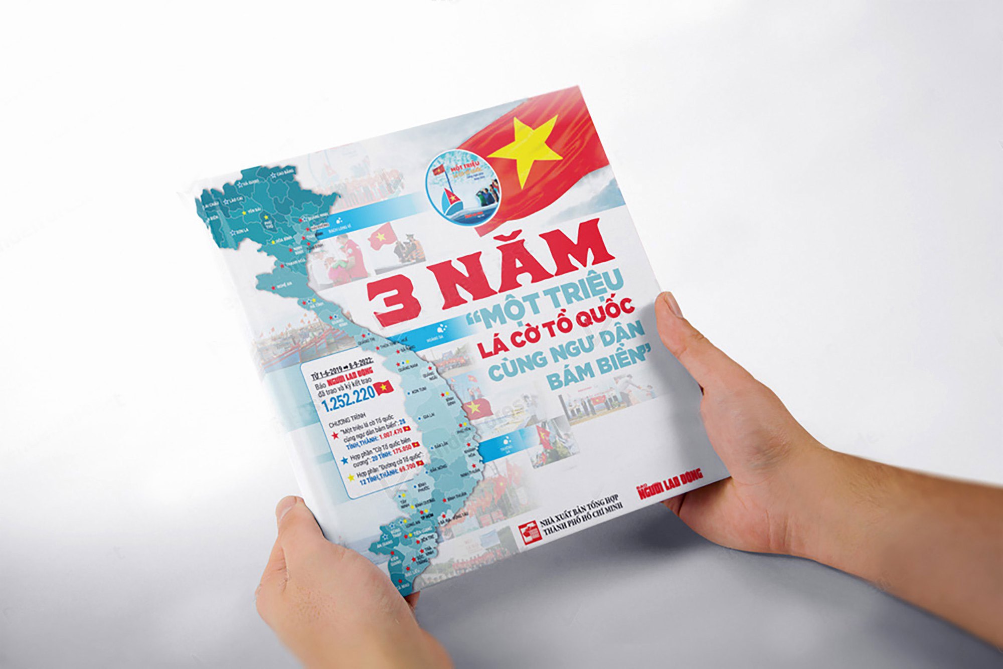 Tập sách đặc biệt về cờ Tổ quốc